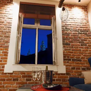 wawel-corner-apartment.krakowhotelspoland.com/